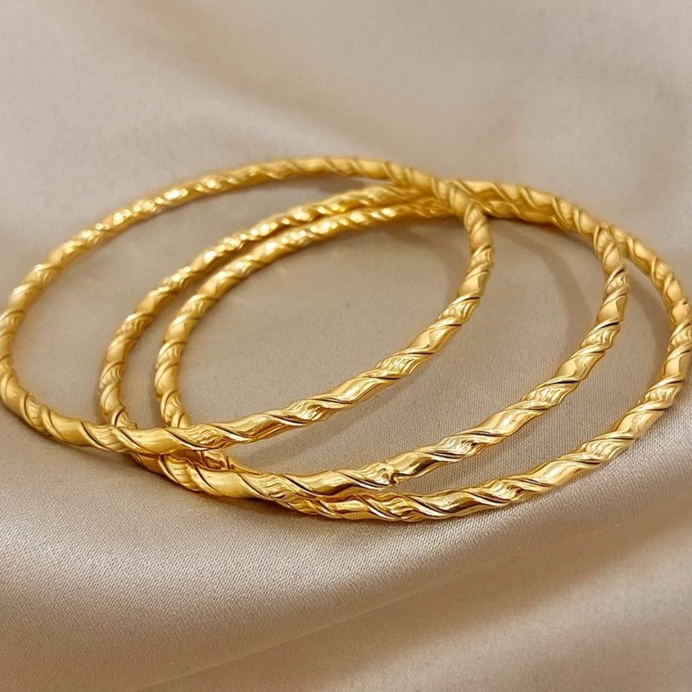 18k Gold Filled Set Of 3 Bangles, 3pc set - Picture 6 of 9
